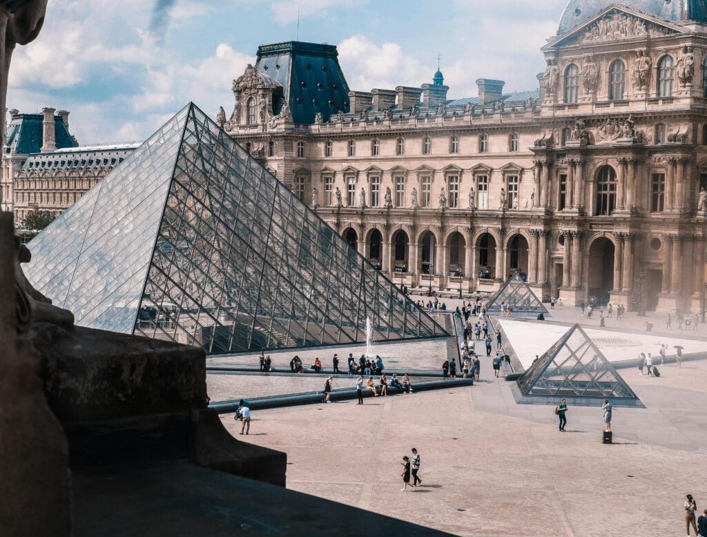 Louvre Museum Exterior – Fun Museum Paris for Families Louvre Museum exterior on a sunny day – fun museum Paris for kids and families